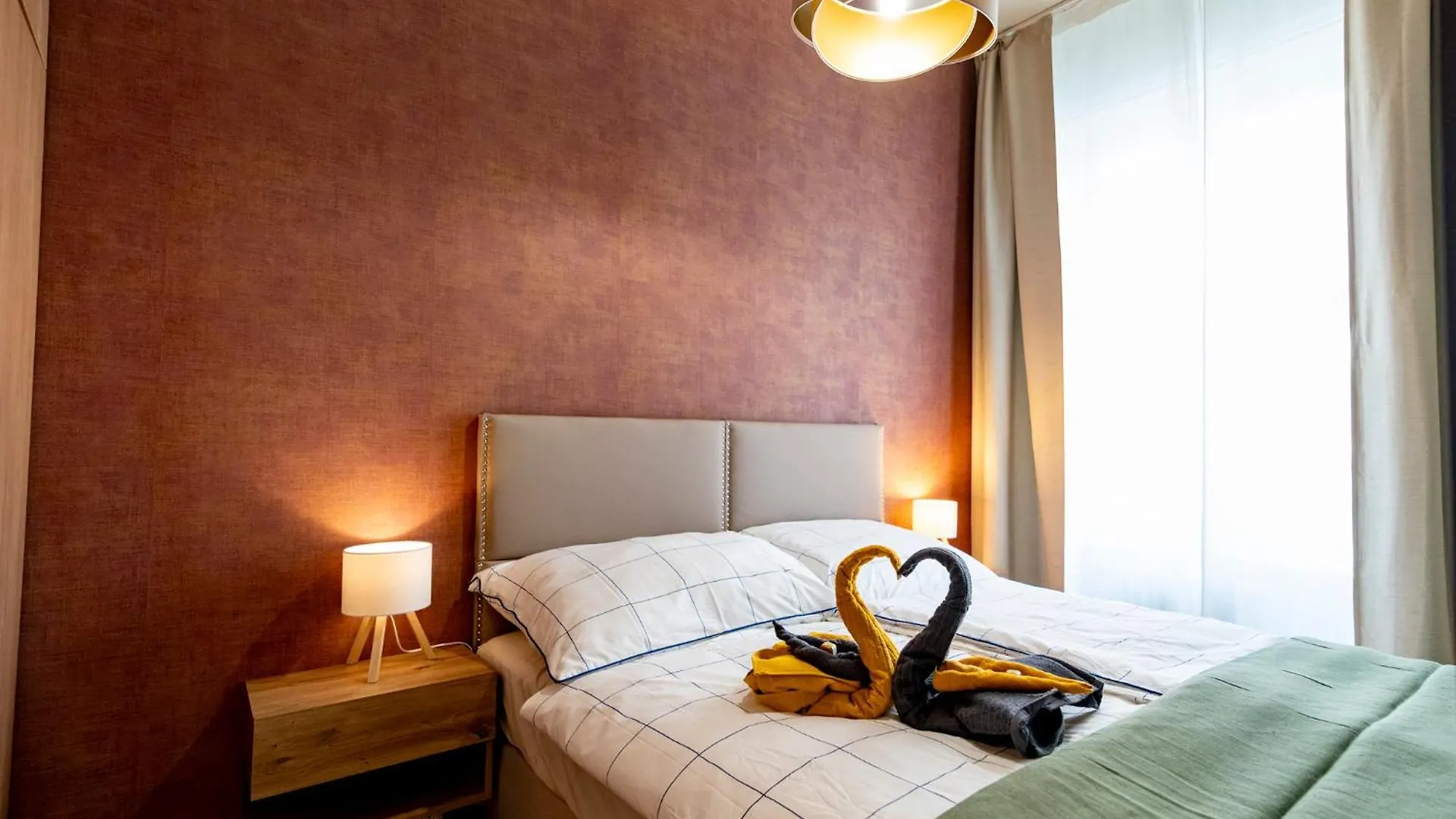 Feel Home Central Superior # Ac # Elevator Apartment Budapest