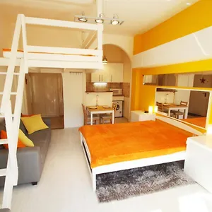  Apartment Sunny Studio In Party District- Balcony- Ac